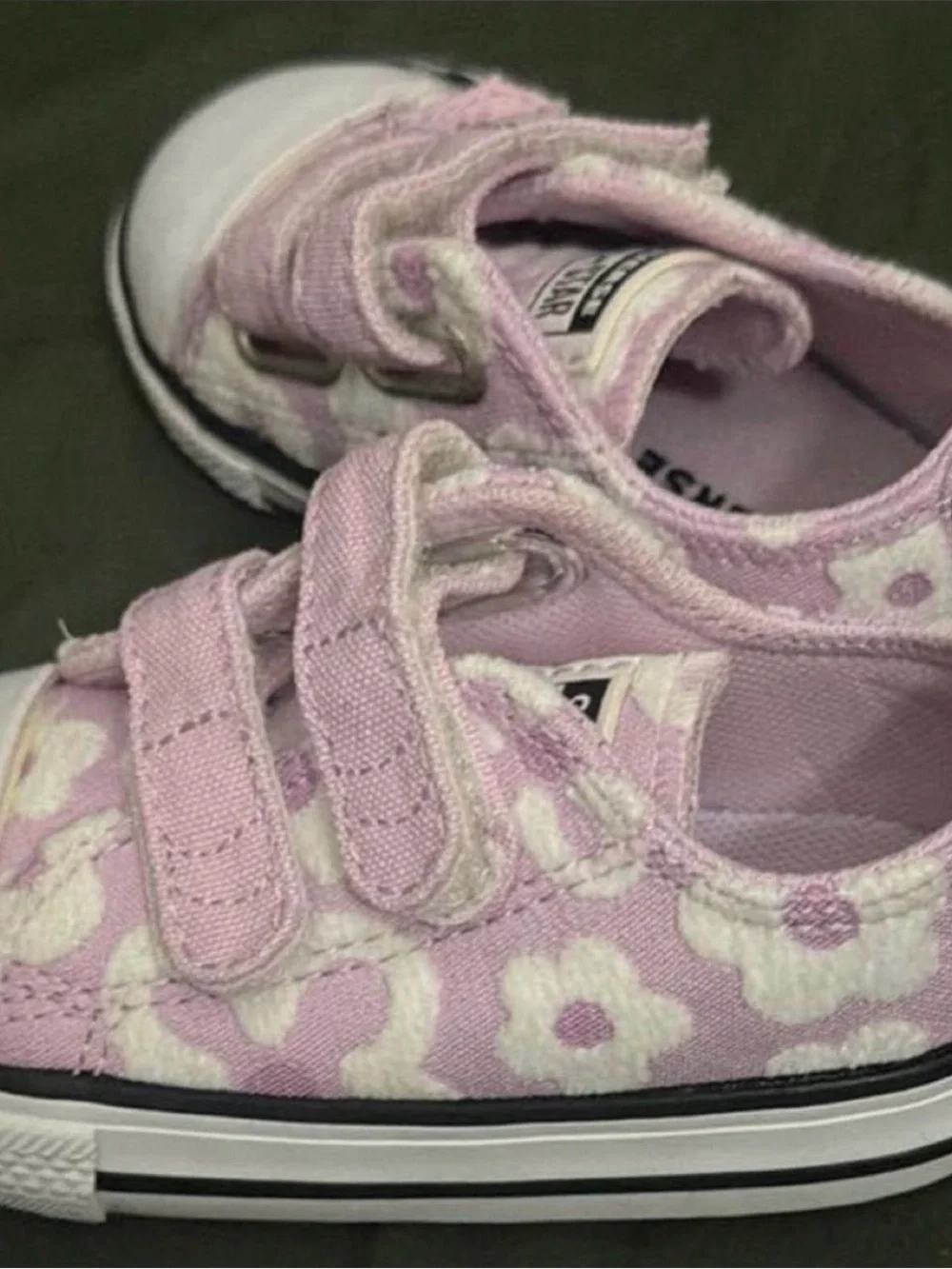 Converse Kids purple and White Floral Velcro Canvas Sneakers